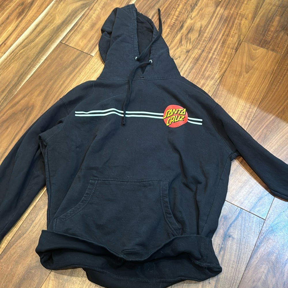 BLACK SANTA CRUZ SWEATSHIRT